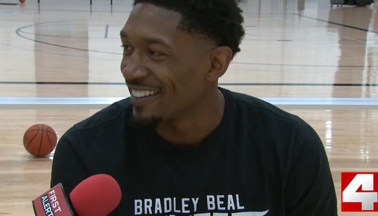 开云官方网站-为啥加盟快船？比尔：我有了新的饥渴感 非常渴望一枚总冠军戒指