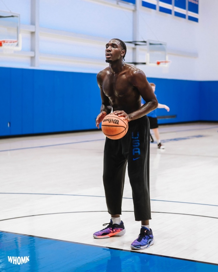 威少重返母校UCLA参与训练 亲自指导年轻球员保持竞技状态