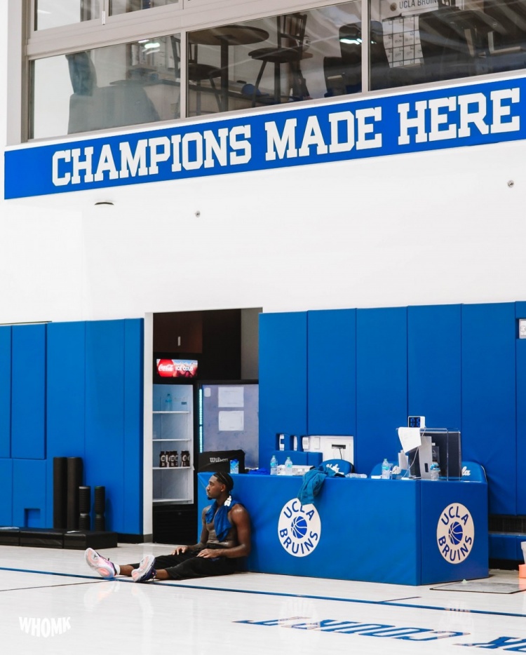 威少重返母校UCLA参与训练 亲自指导年轻球员保持竞技状态