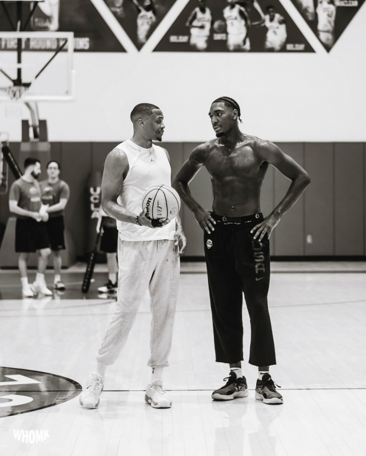 威少重返母校UCLA参与训练 亲自指导年轻球员保持竞技状态